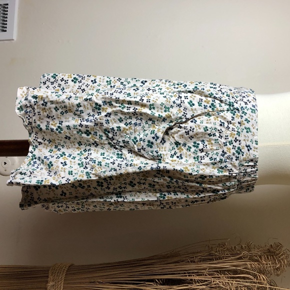 Old Navy Pockets Mini Circle Skirt Floral Small - Picture 3 of 9